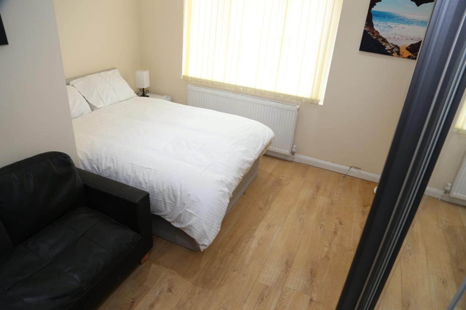 A A Guest Rooms Thamesmead Erith Esterno foto