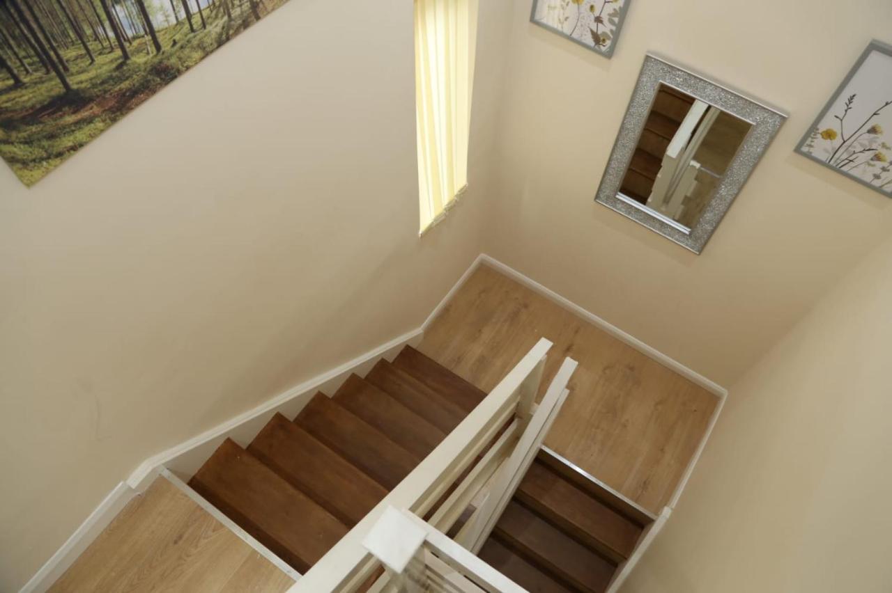 A A Guest Rooms Thamesmead Erith Esterno foto