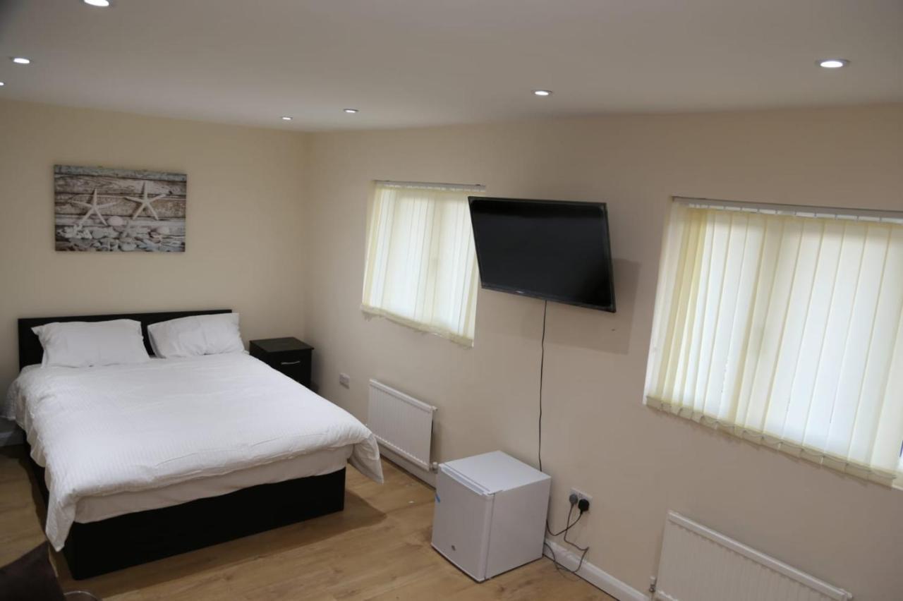 A A Guest Rooms Thamesmead Erith Esterno foto