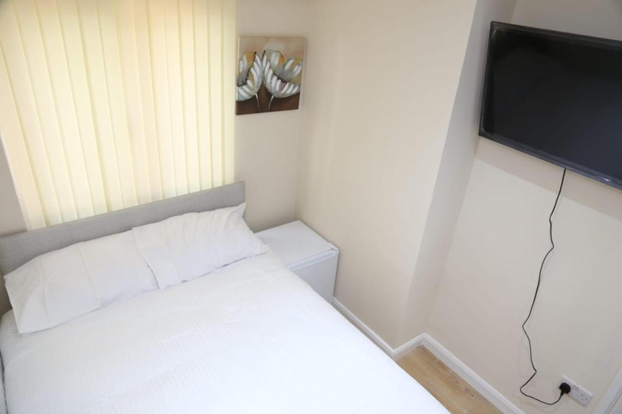 A A Guest Rooms Thamesmead Erith Esterno foto